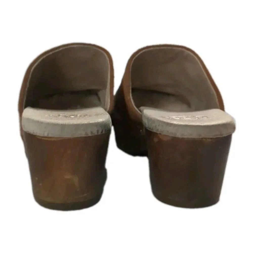 UGG Vintage Girls 13 Tan Suede Heeled Clogs Wood Sole Mules Model 3284 Retro